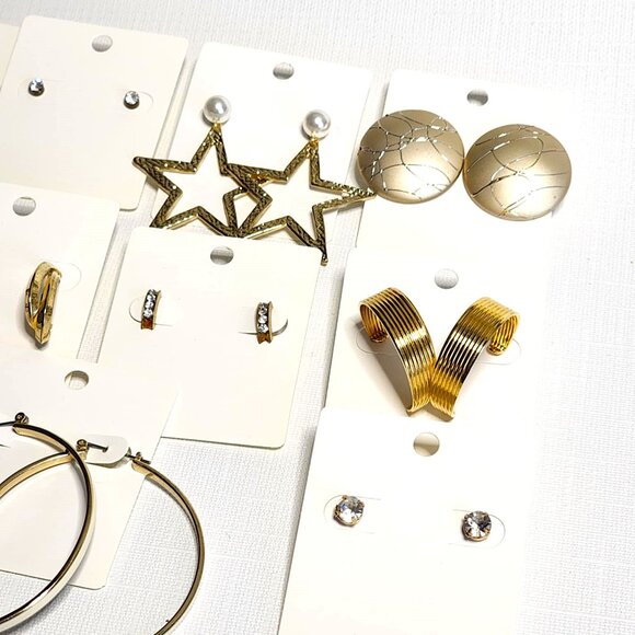 Gold tone pierced earring bundle - Picture 5 of 9